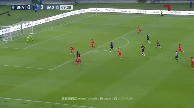 Gol Mustafa Mashaal Para el equipo Al-Sadd Contra Al-Shahania en el minuto 70