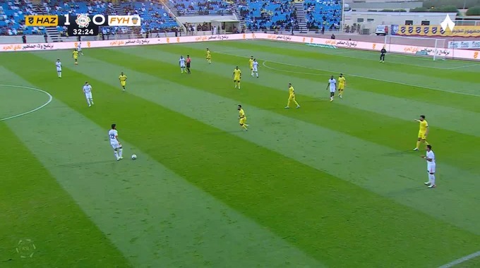 Gol Fashion Sakala Para el equipo Al Feiha Contra Al Hazem en el minuto 33