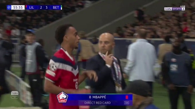 Carton rouge Ethan Mbappé Pour l’équipe Lille Contre Real Betis à la minute 55