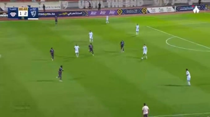 Gol Nabil Alioui Para el equipo Al-Tai FC Contra Al-Bukiryah en el minuto 90