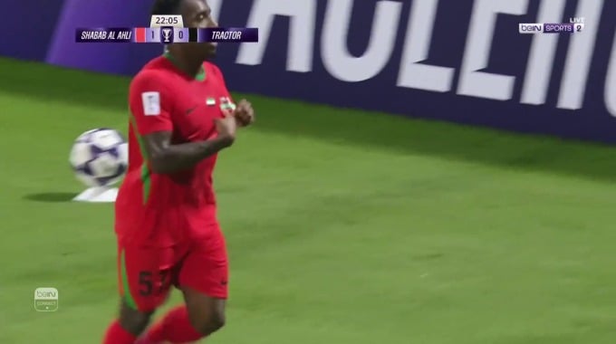 Gol Yuri César Para el equipo Shabab Al-Ahli Contra Tractor en el minuto 22