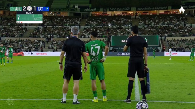 تبديل لاعب رياض محرز لفريق الأهلي بمواجهة الفتح بالدقيقة 86
