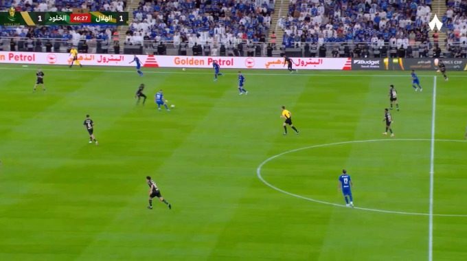 هدف ثيو هيرنانديز لفريق الهلال بمواجهة الخلود بالدقيقة 45