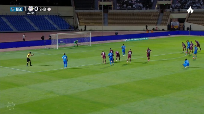 Penalti Saïd Benrahma Para el equipo NEOM SC Contra Al Shabab en el minuto 45