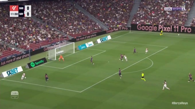 But Sergio Camello Pour l’équipe Vallecano Contre Barcelona à la minute 12
