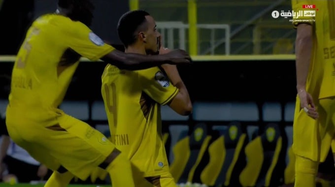 Autogol Akram Nakach Para el equipo Khorfakkan Contra Al-Wasl en el minuto 76