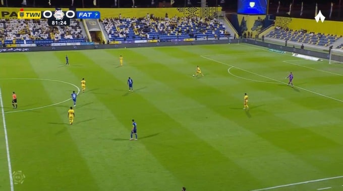 Yellow Card Aschraf El Mahdioui For Team Al-Taawoun Against Al Fateh FC minute 82
