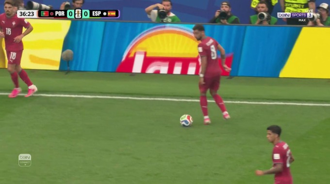 Oportunidad fallida João Félix Para el equipo Portugal Contra España en el minuto 37