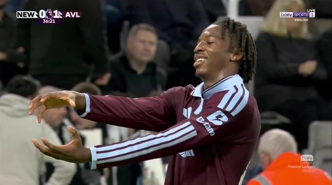 But Johan Manzambi Pour l’équipe Aston Villa Contre Newcastle à la minute 36