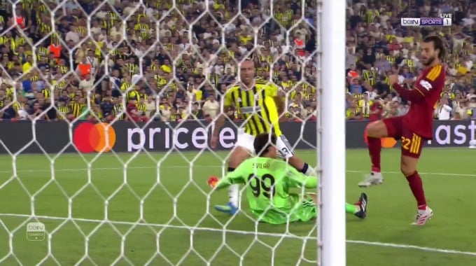 But Archie Brown Pour l’équipe Fenerbahçe Contre Roma à la minute 48