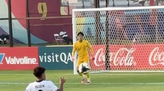 Own Goal Hui-seop Jung For Team South Korea Against England minute 28