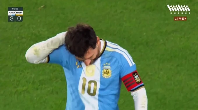 Miss Goal Lionel Messi For Team Argentina Against Benin minute 74
