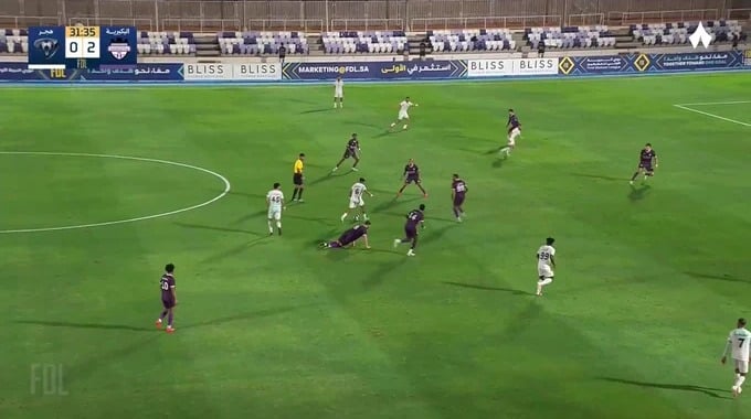 Gol Wadhah Zaidi Para el equipo Hajer Contra Al-Bukiryah en el minuto 32