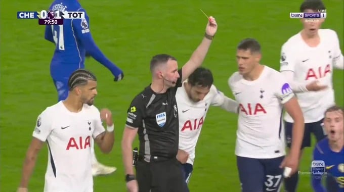 Tarjeta roja Cole Palmer Para el equipo Chelsea Contra Tottenham en el minuto 80