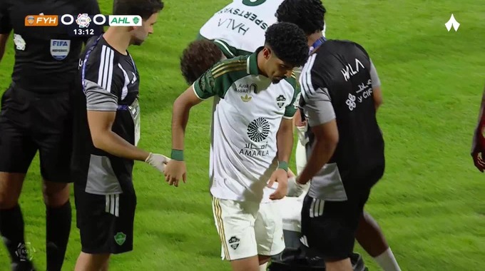 تبديل لاعب زياد الجهني لفريق الأهلي بمواجهة الفيحاء بالدقيقة 14