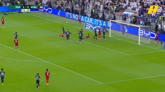 Cambio de jugador Nawaf Al-Aqidi Para el equipo Arabia Saudita Contra Kuwait en el minuto 83