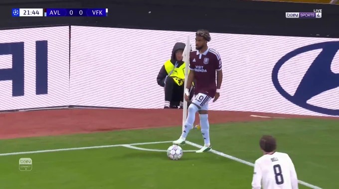 But Ross Barkley Pour l’équipe Aston Villa Contre Viking à la minute 23