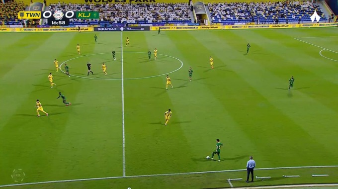 Miss Goal Joshua King For Team Al Khaleej Against Al-Taawoun minute 18