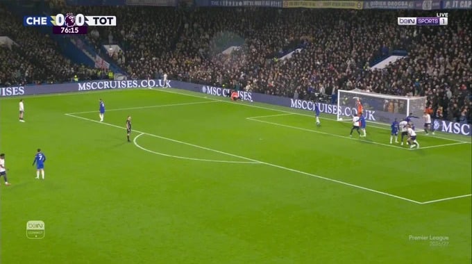 Autogol Mike Penders Para el equipo Chelsea Contra Tottenham en el minuto 78
